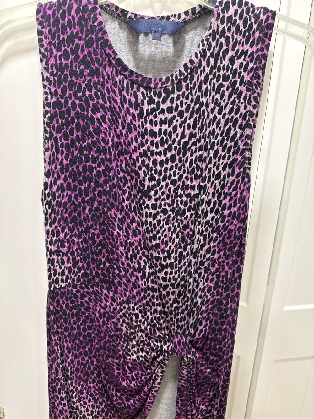 Woman Leopard Knot Top - Purple. Size small - Picture 4 of 8